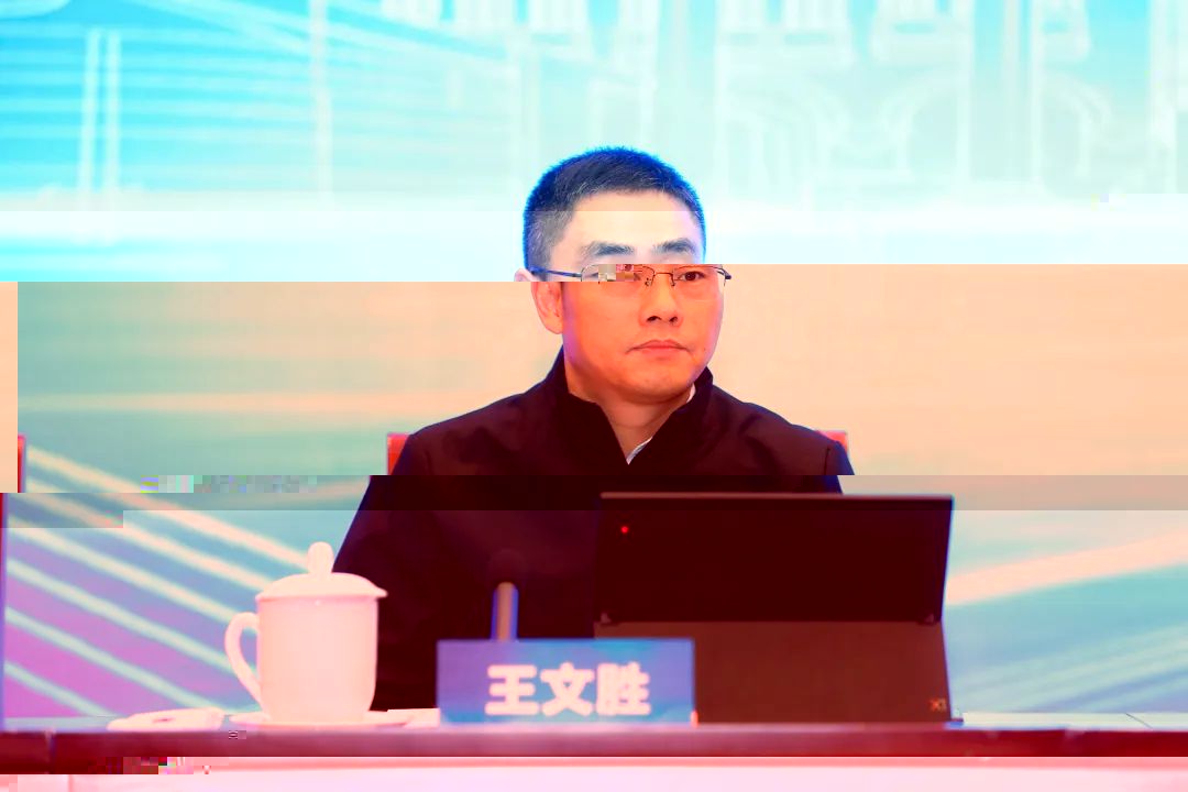 E33C